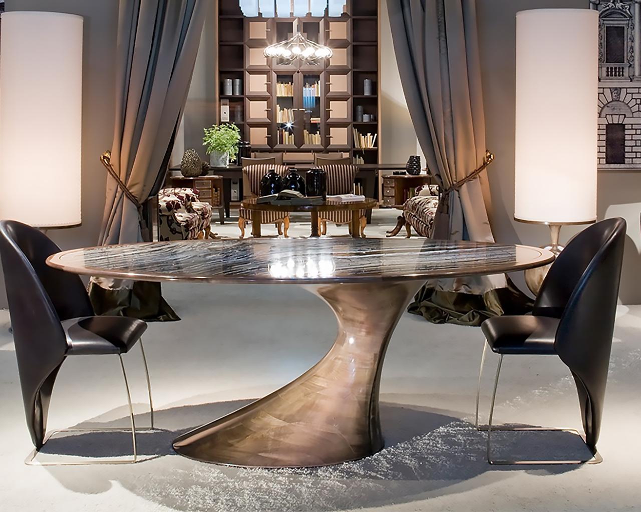 C 1412 Oval wood table