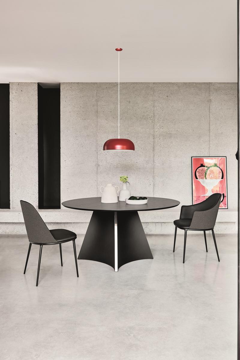 LEA S Leather chair