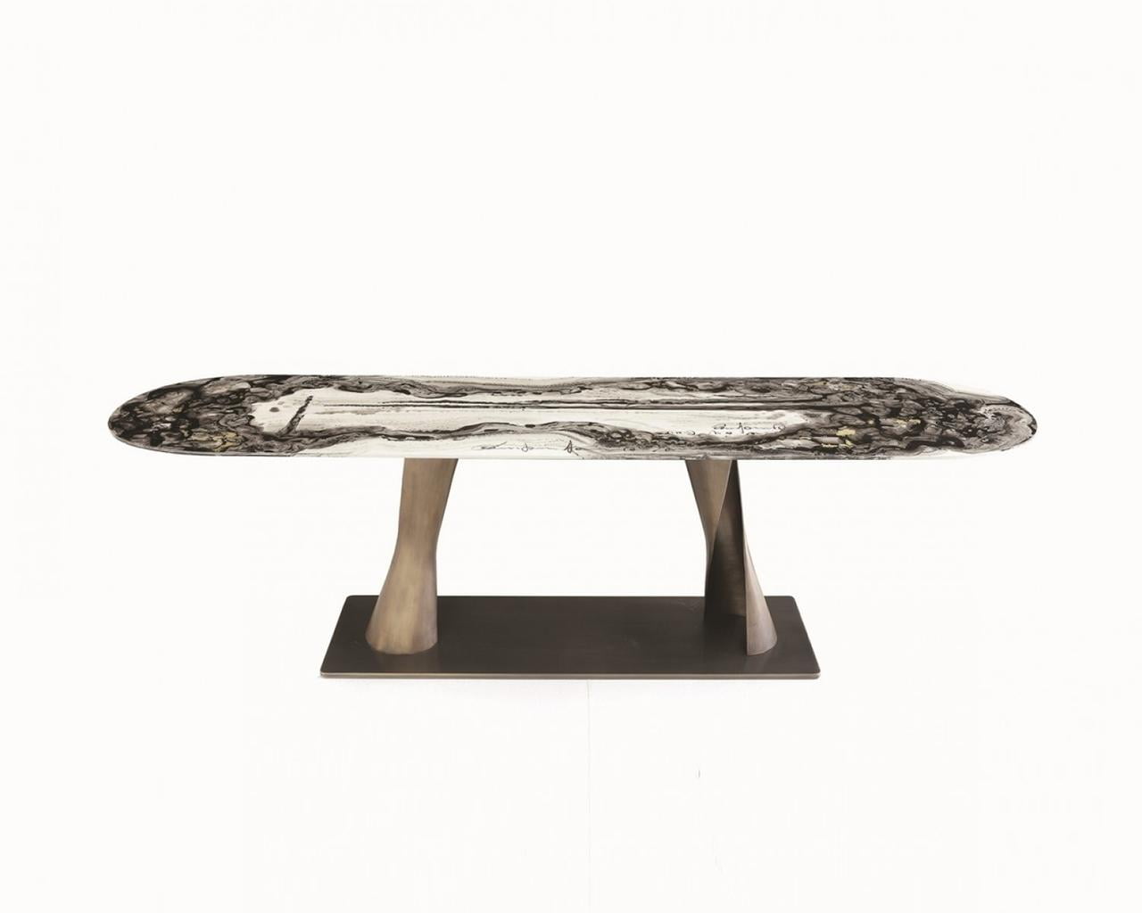 REA Marble table in a luxury style