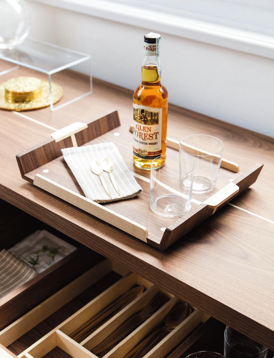 RONDÒ 2 Walnut sideboard / bar cabinet
