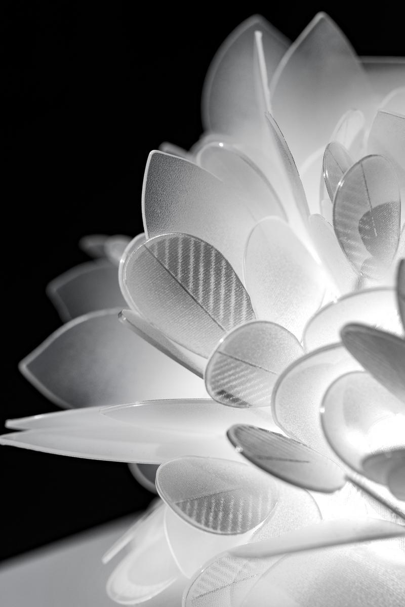 VELI FOLIAGE LED Opalflex® table lamp