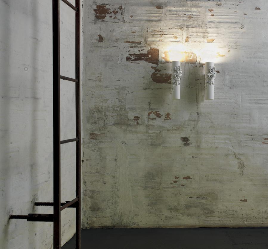 CAPODIMONTE Indirect light white-paste wall light