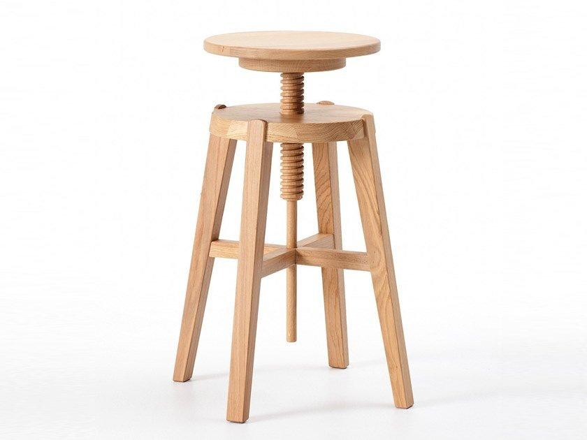 MOVE Height-adjustable wooden stool