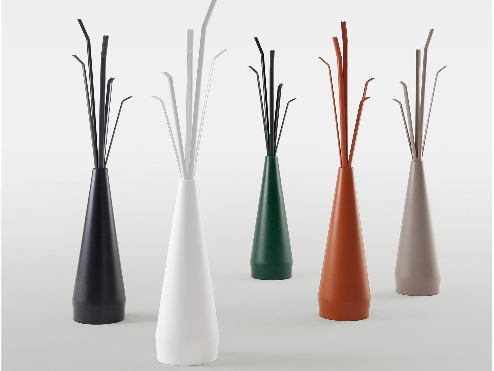 KADOU Polyethylene floor lamp / coat rack