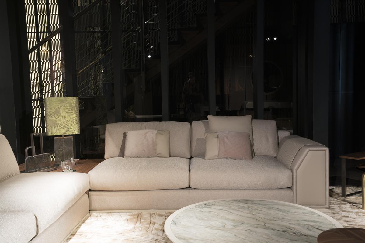 AMBASSADOR Sectional fabric sofa