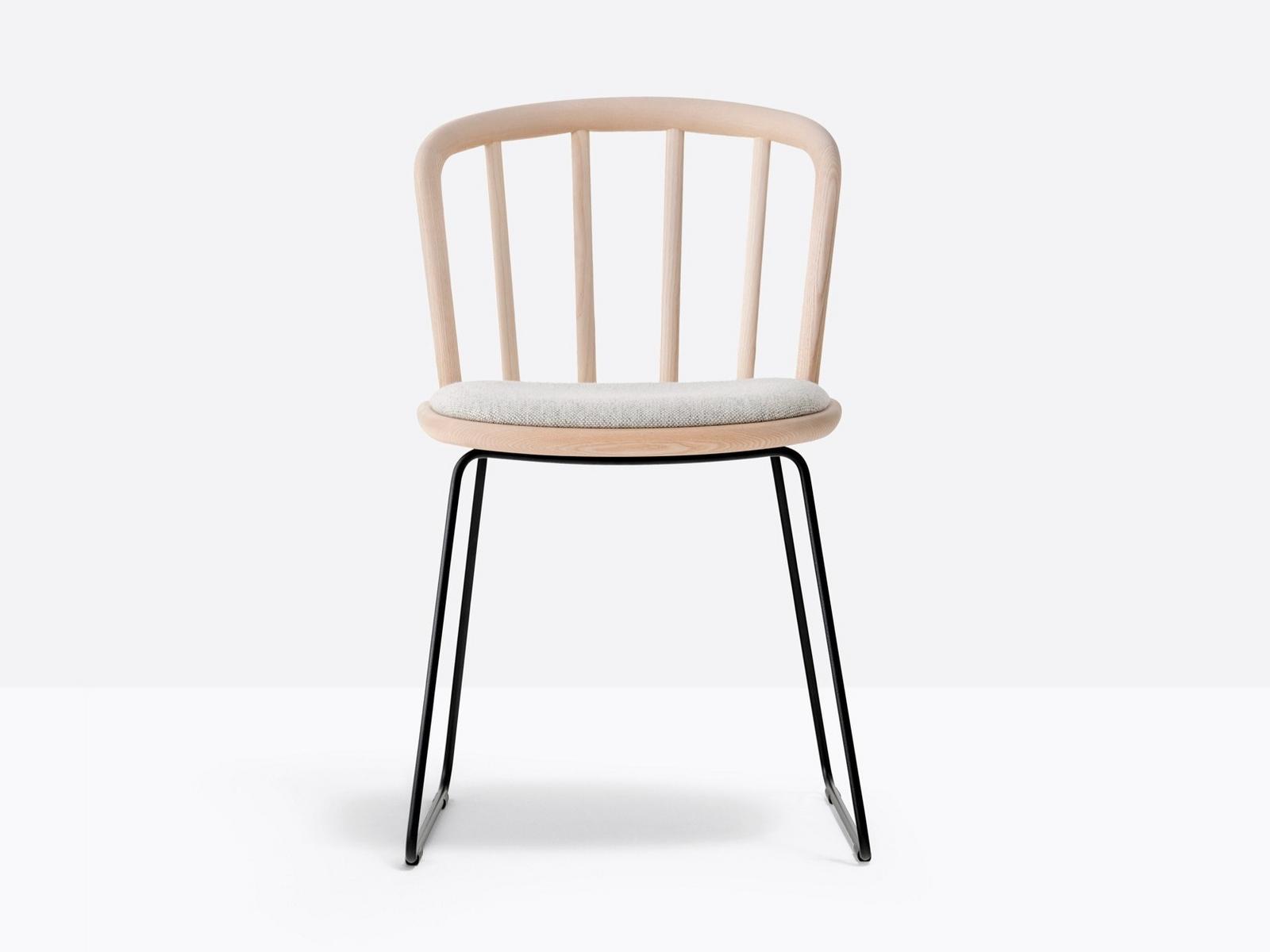 NYM 2851 Sled base ash chair with integrated cushion