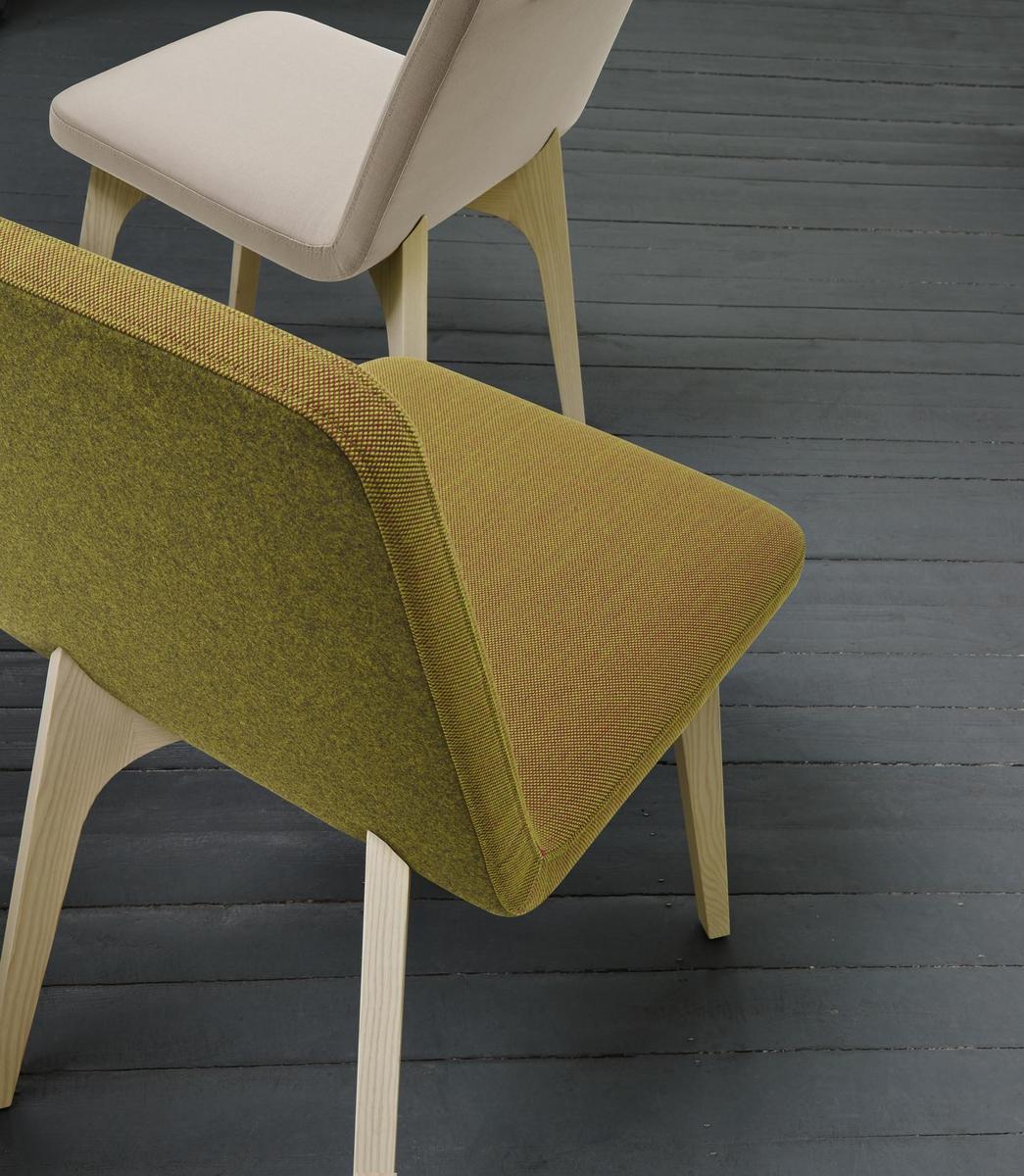 VIK 2 Upholstered fabric chair with removable cover