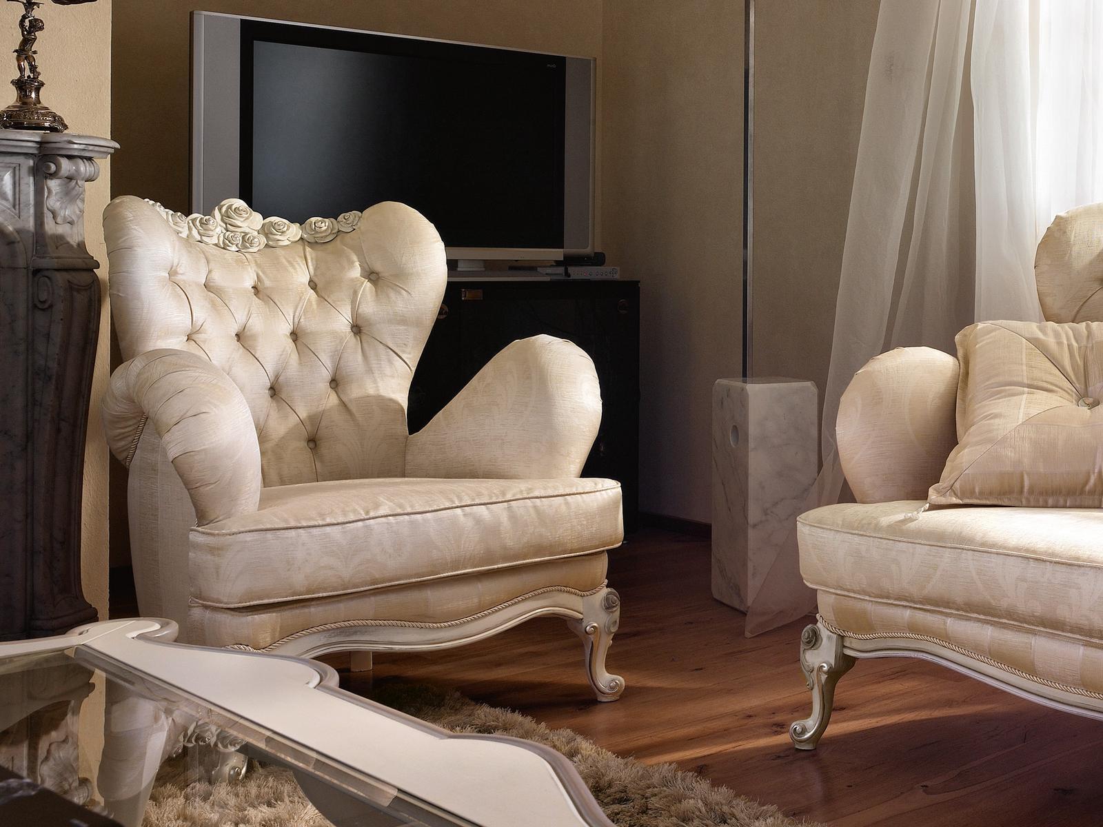 CAPRI Tufted armchair with armrests