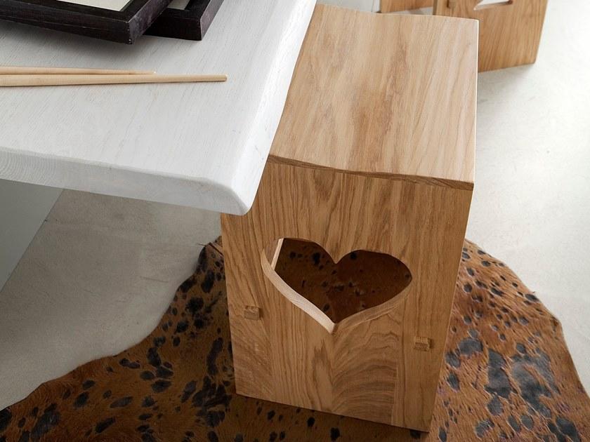 POKER Oak stool with footrest