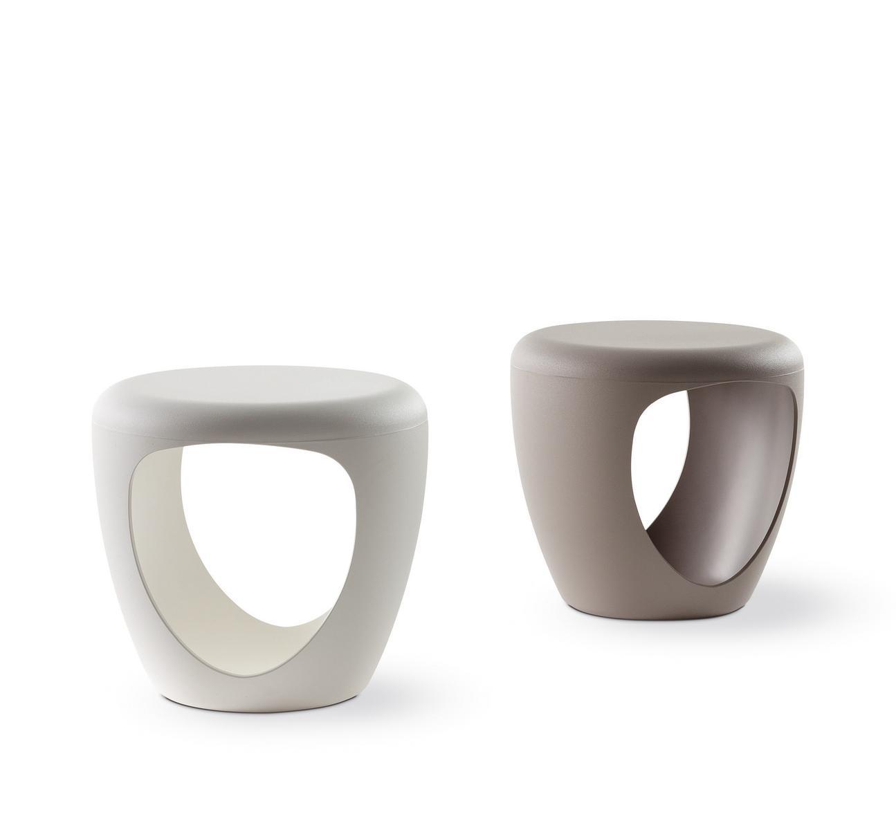 PEBBLE Round polyethylene pouf