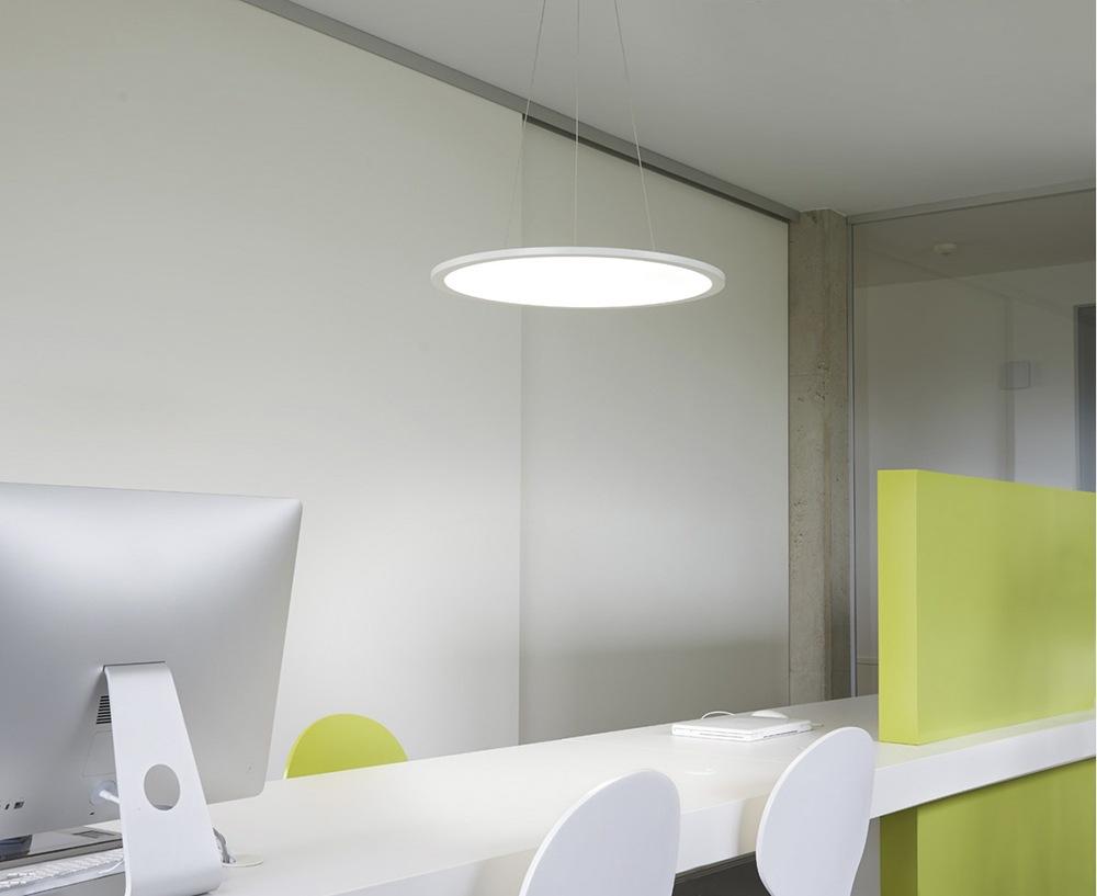 LED PANEL Metal pendant lamp in a contemporary style