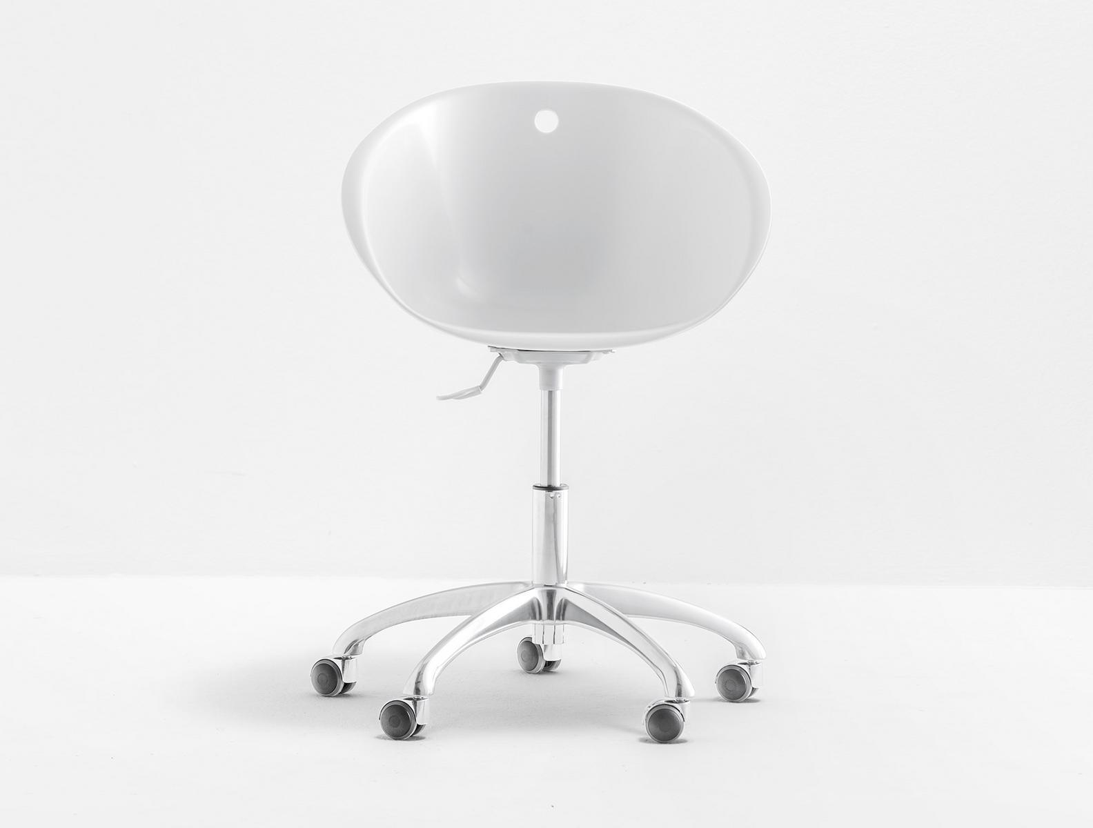 GLISS 961 Polycarbonate office chair with 5-Spoke base with castors