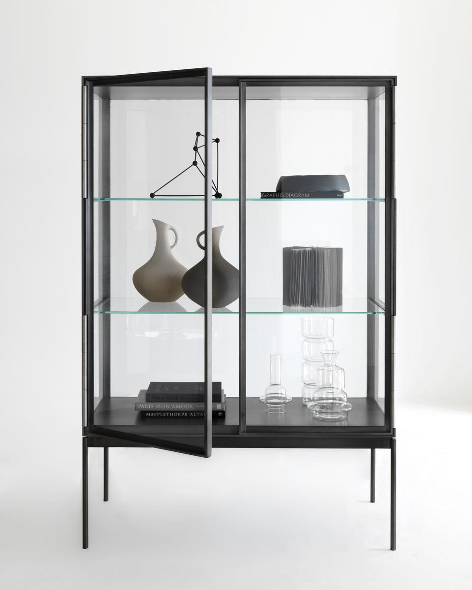 GALERIST Glass and aluminium display cabinet
