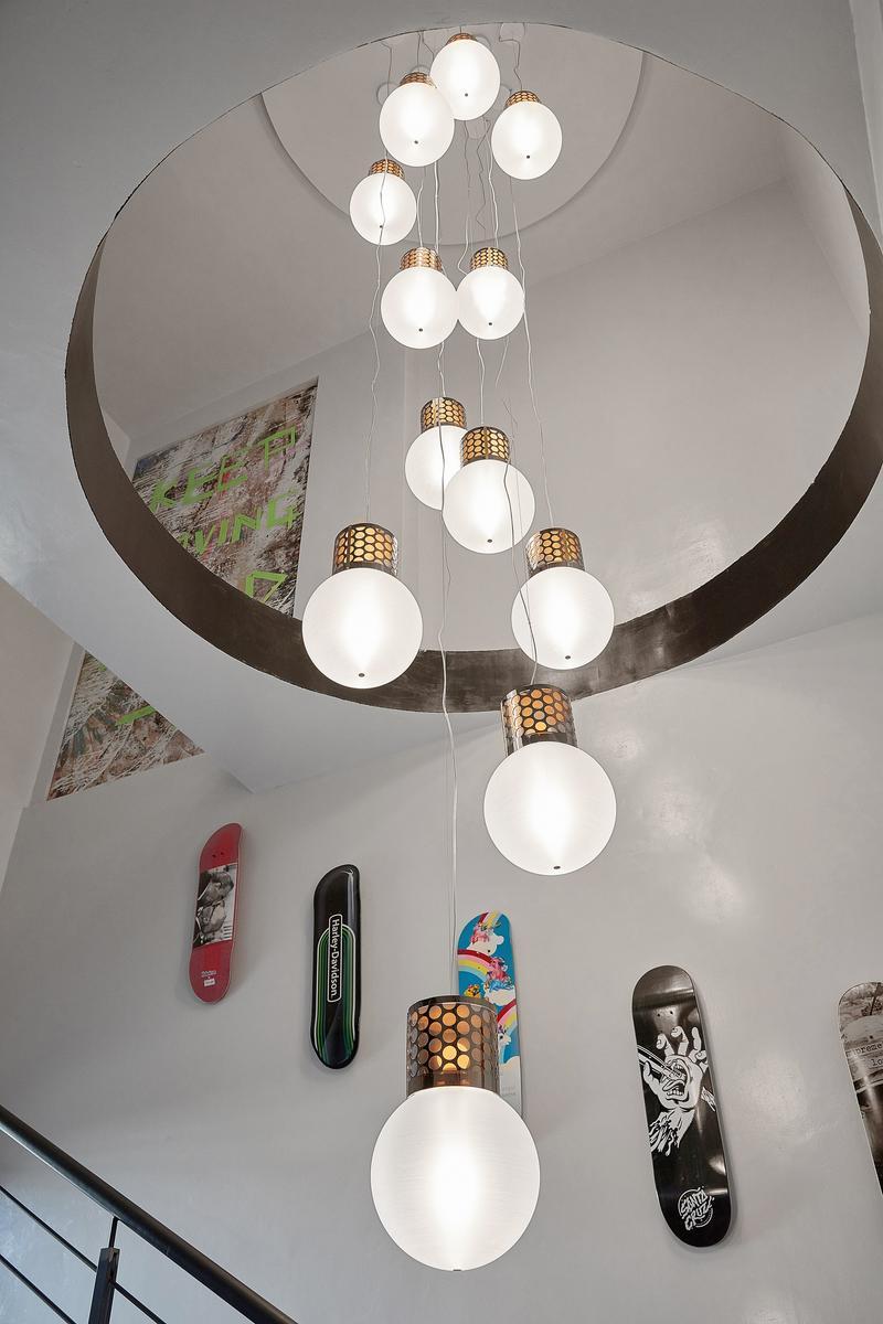 ATMOSFERA Methacrylate and Goldflex® LED pendant lamp