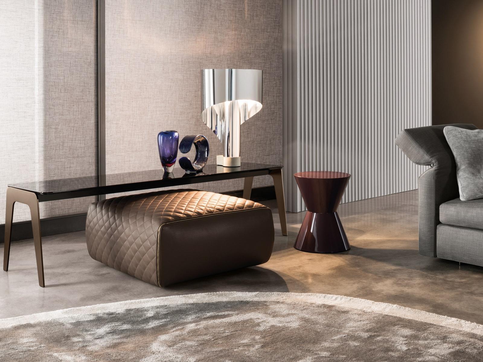ASHLEY Leather pouf