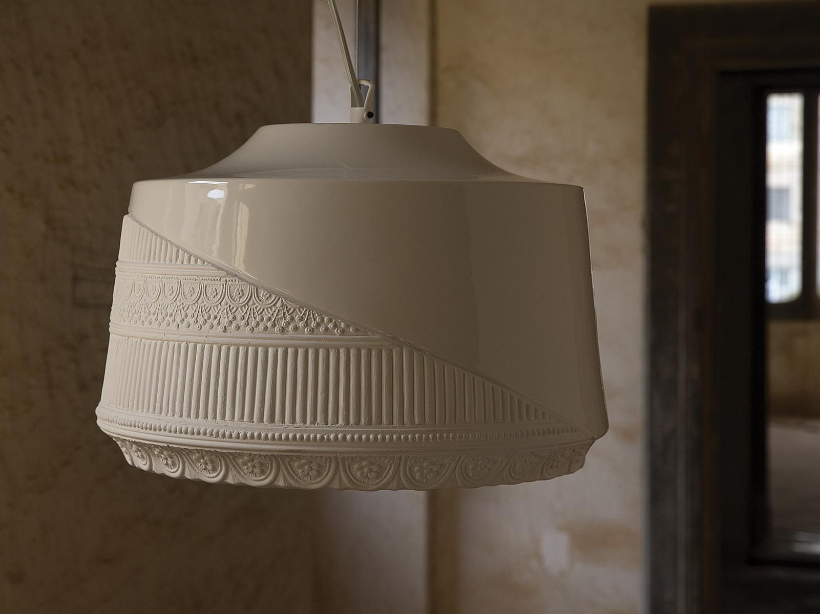 MADEMOISELLE Ceramic pendant lamp