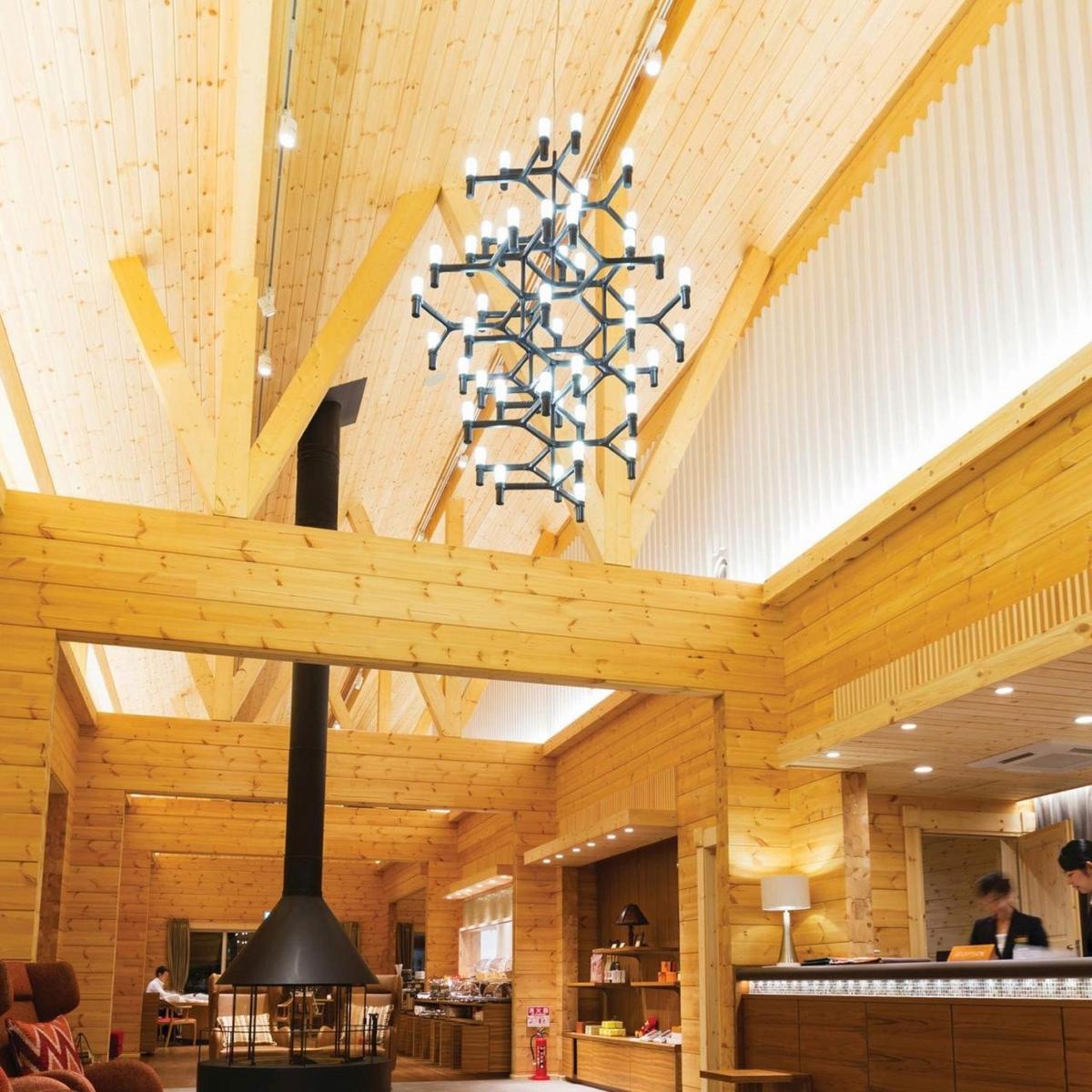 CROWN SUMMA Die cast aluminium chandelier