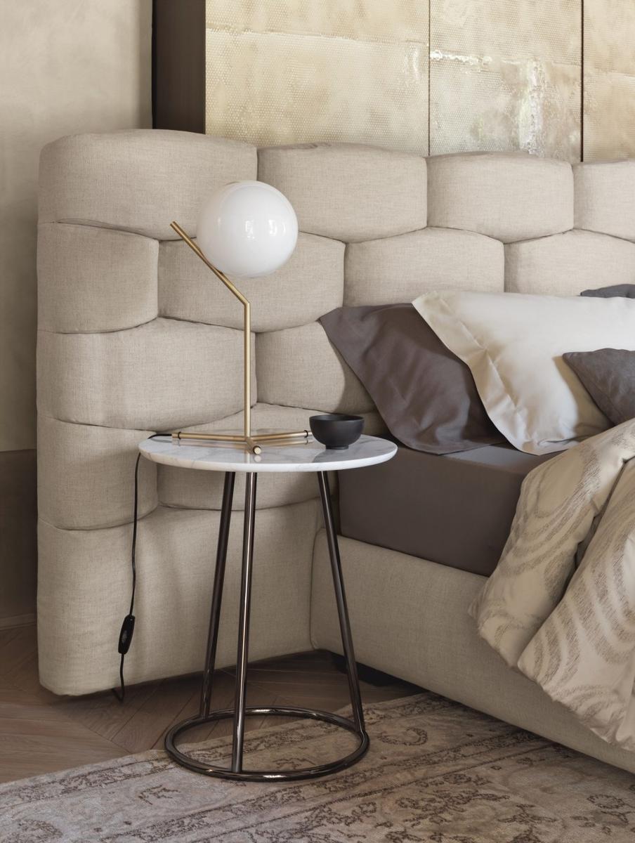 ANGLE Round marble coffee table