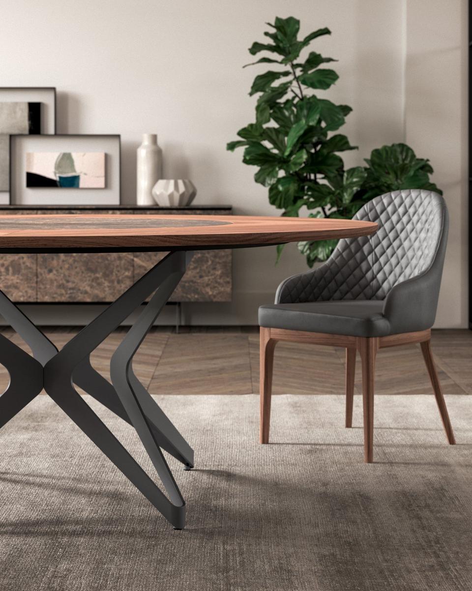 DNA Round oak table with Lazy Susan