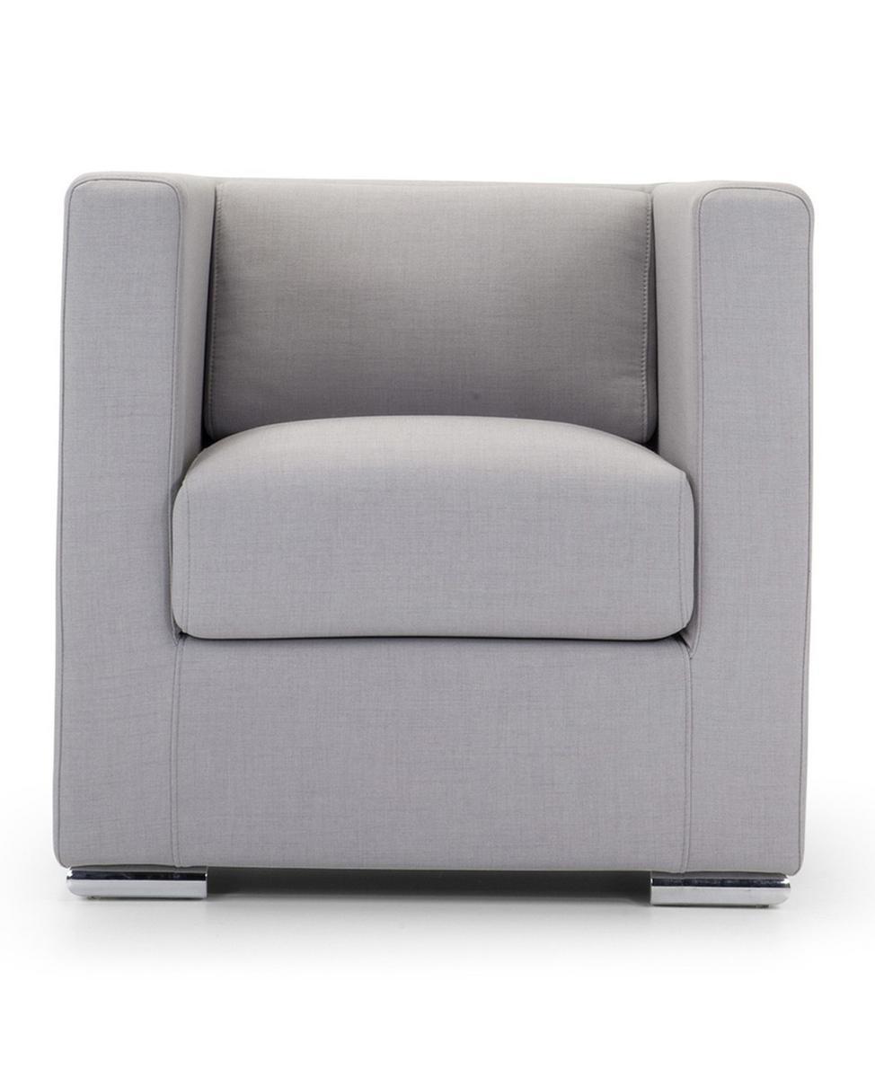 102 Armchair with removable cover with fire retardant padding