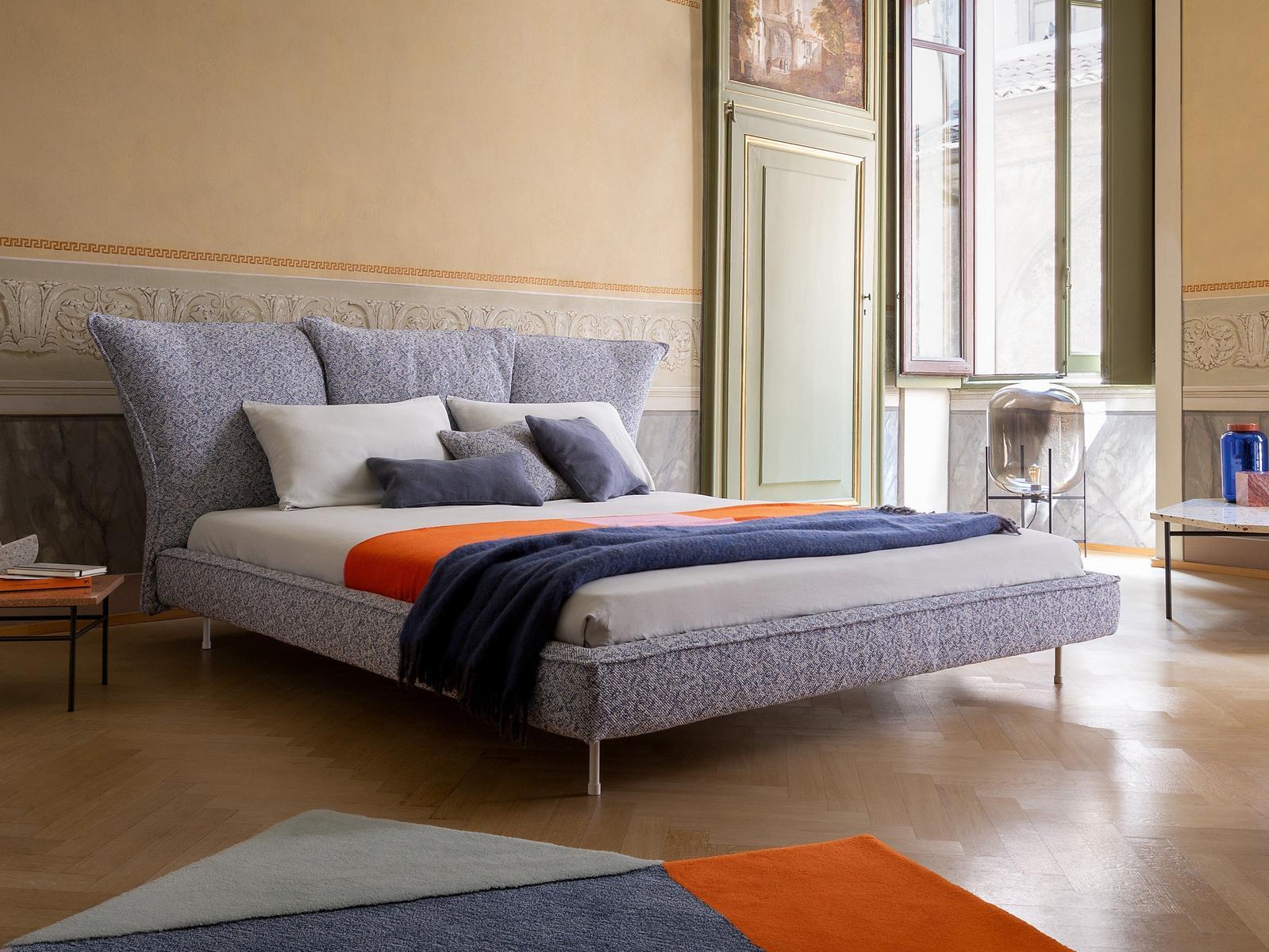 MADAME C. Double bed with upholstered headboard