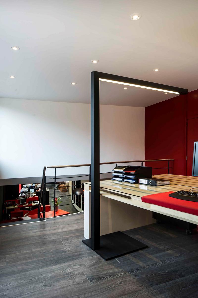 HOEK LED metal floor lamp