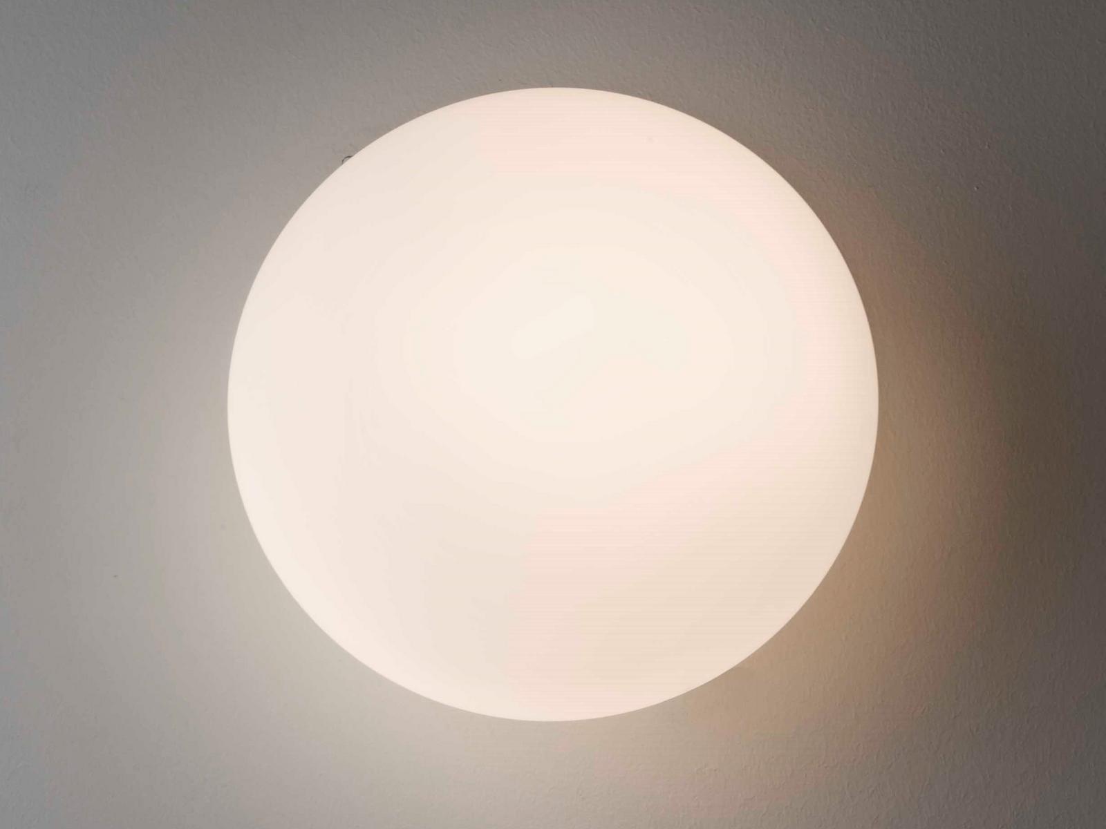 ZEPPO Opal glass wall light