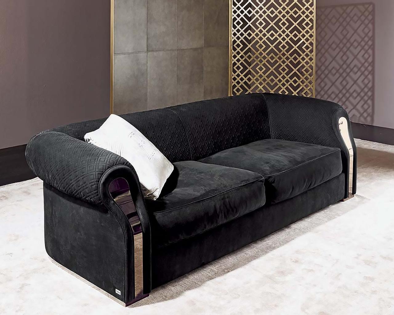 AMNESIA Leather sofa in a classic style