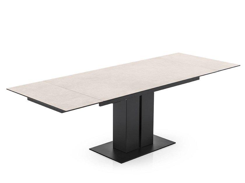 PEGASO Extending ceramic table with weighted metal base