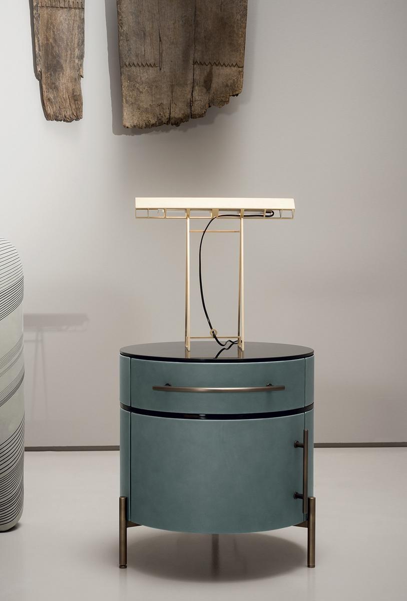 PLISSÉ Leather coffee table / bedside table