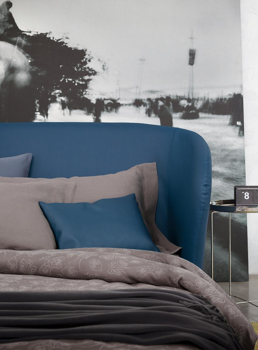 CÉLINE 2 seater sofa with removable cover