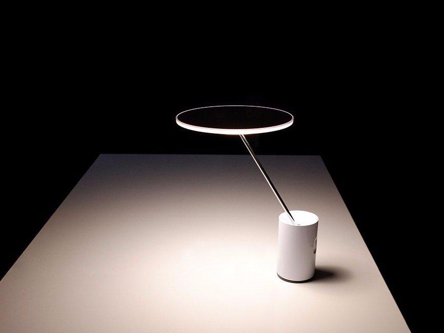 SISIFO Direct light extruded aluminium table lamp
