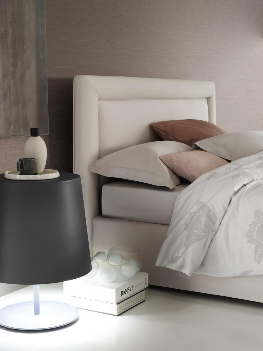 POCHETTE PURE Double bed with upholstered headboard