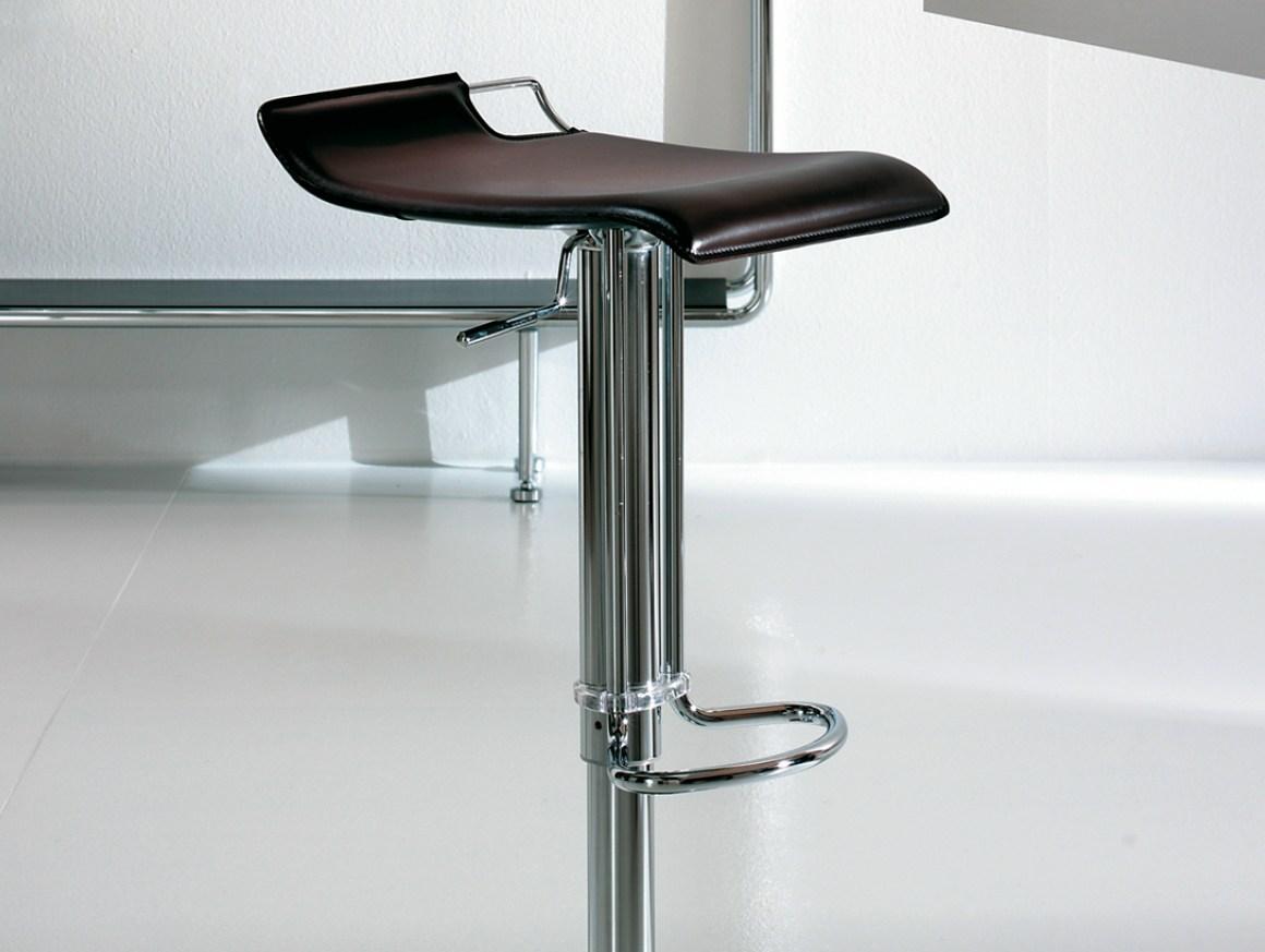 HOPPY Height-adjustable stool