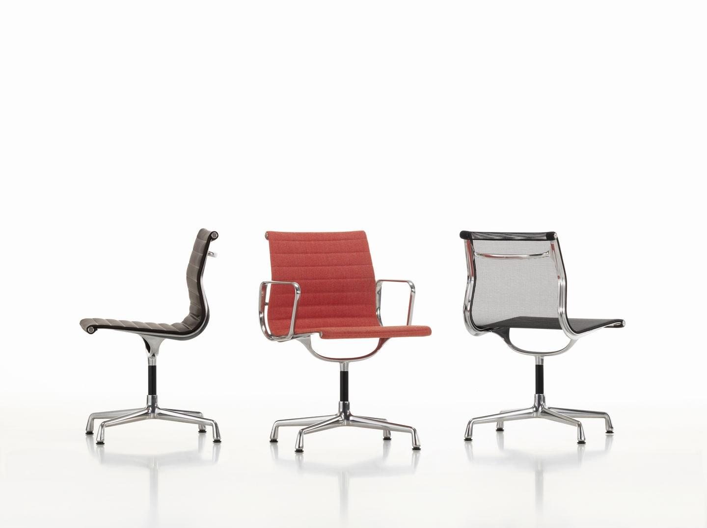 EA 103 Fabric chair with 4-spoke base with armrests