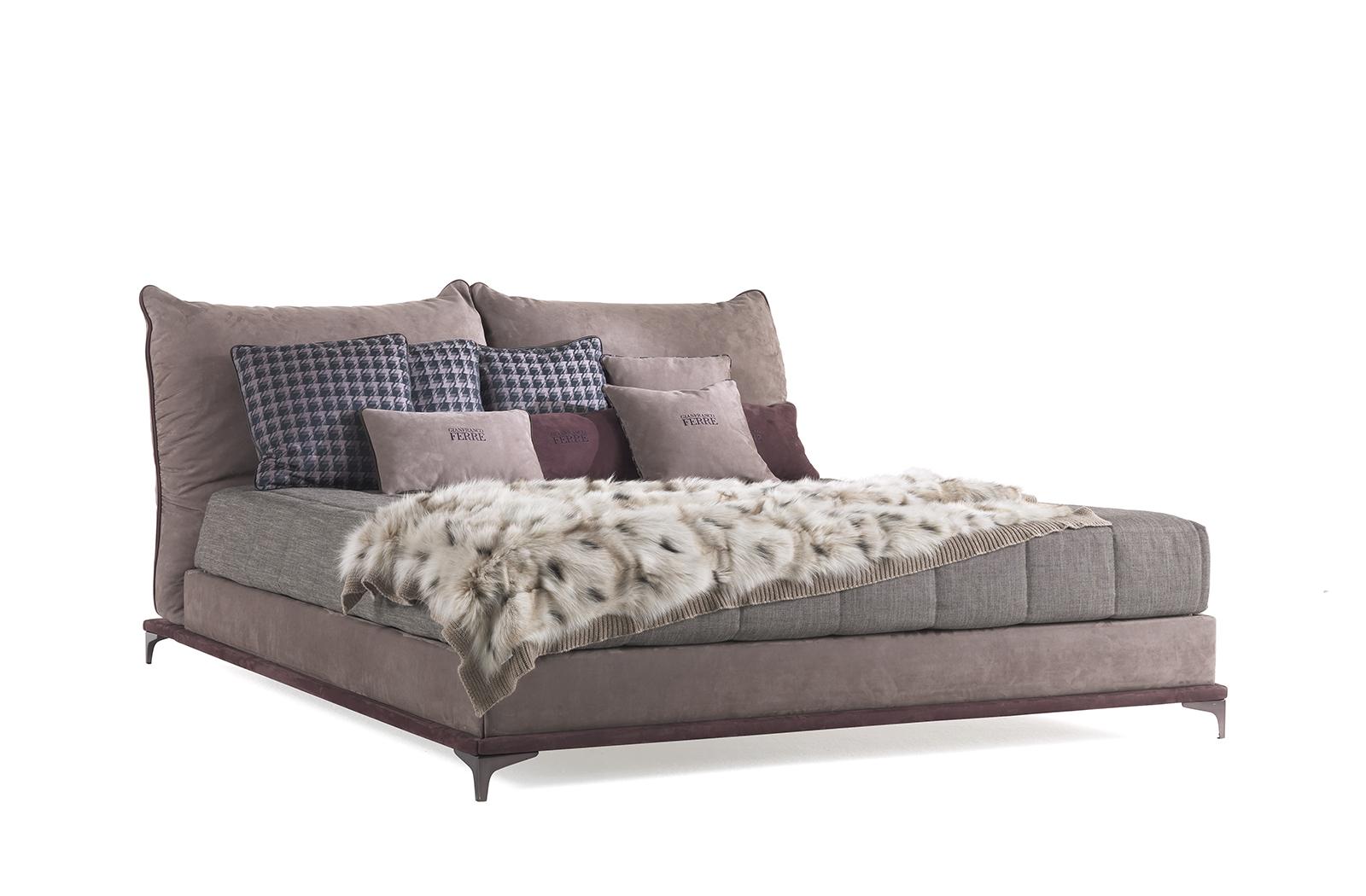 CLAPTON Leather king size bed with upholstered headboard