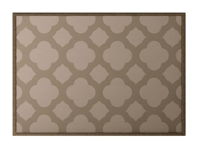 6840 Rectangular rug with geometric shapes