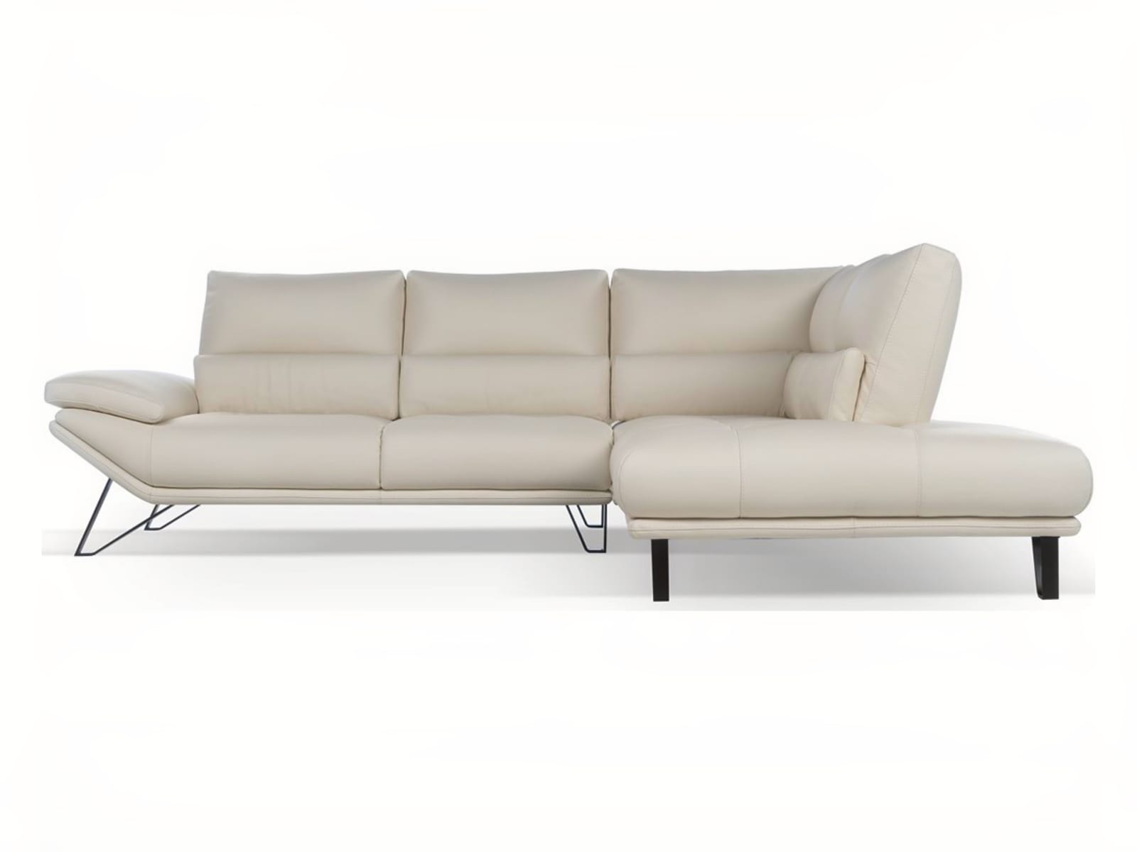 FLY 2.0 Elegant sofa with tiltable backrests, comfortable lying positions, and dynamic quilting for an embracing living experience. Ideal for leisure and adaptable to any occasion.
