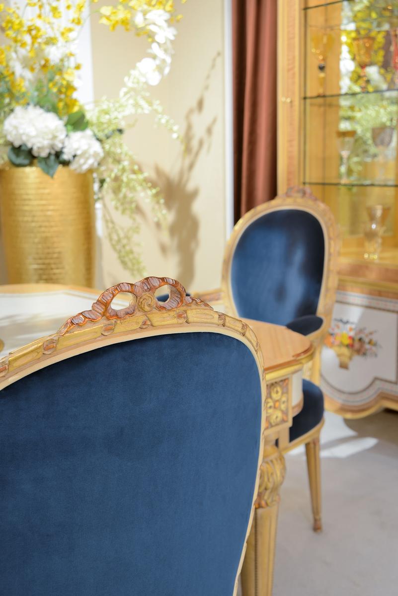 1440 Upholstered velvet chair