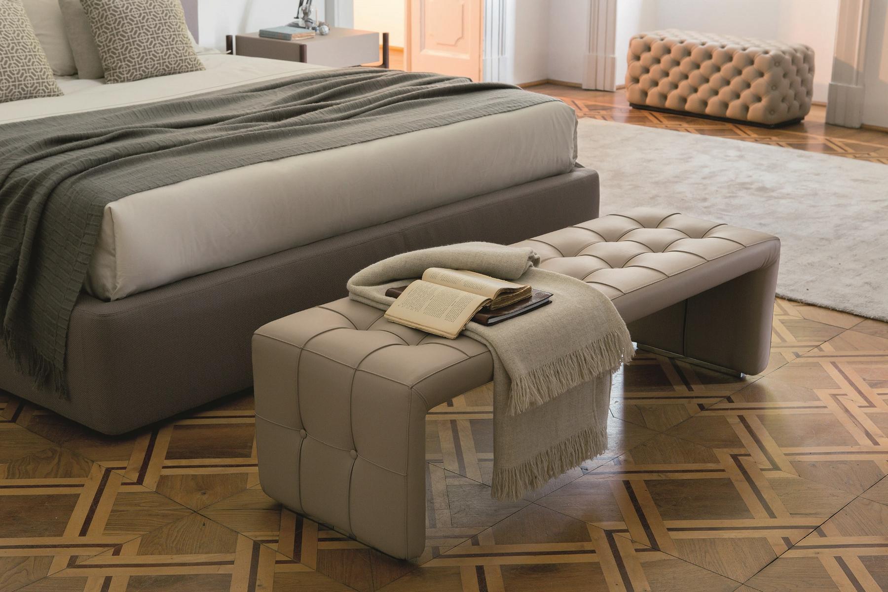 SCARLETT Tufted leather bench