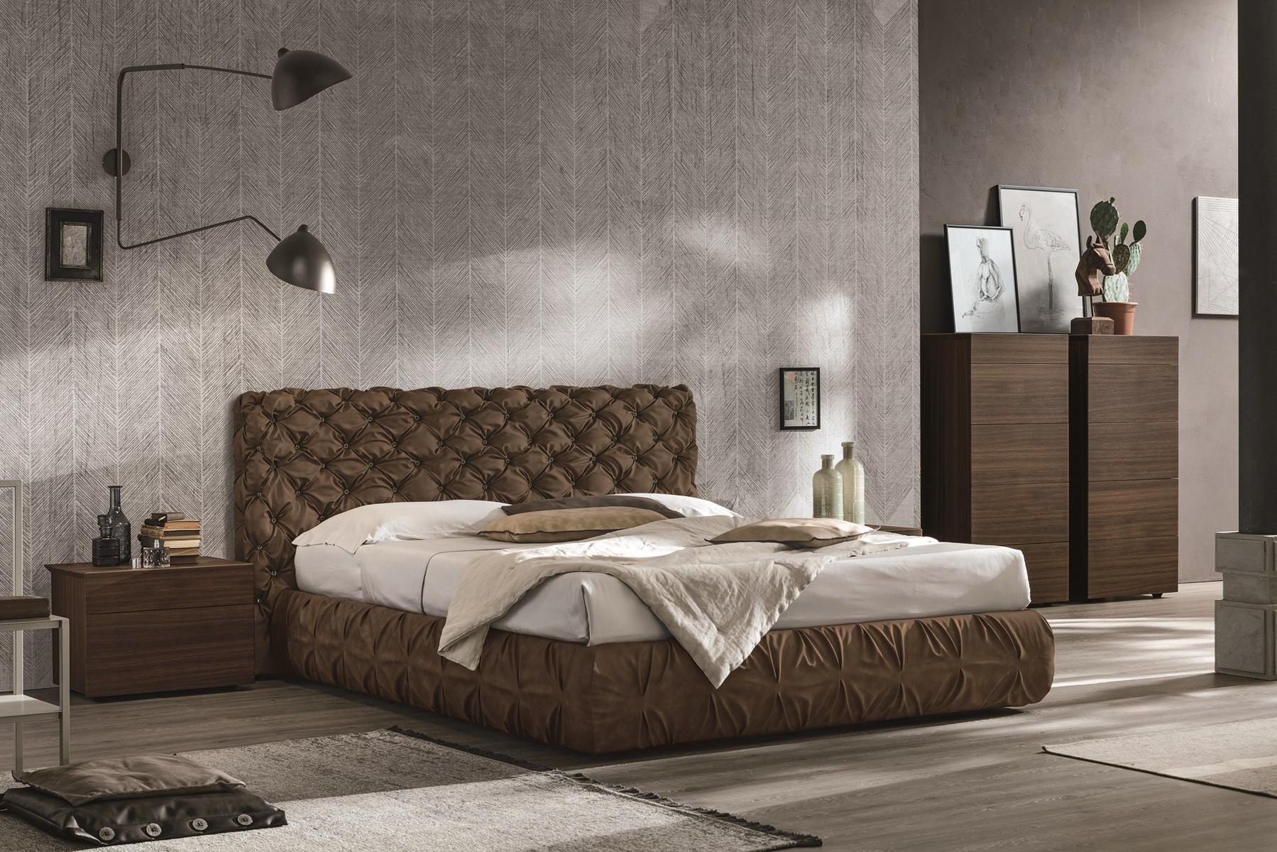 CHANTAL Leather double bed with tufted headboard