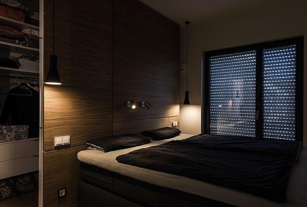 PHELIA Metal pendant lamp in a contemporary style
