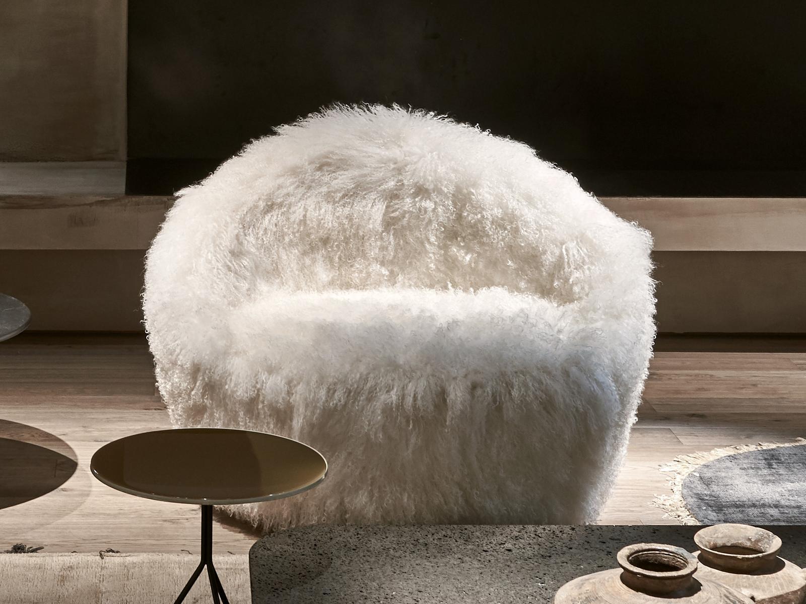 ARTIK Fabric armchair