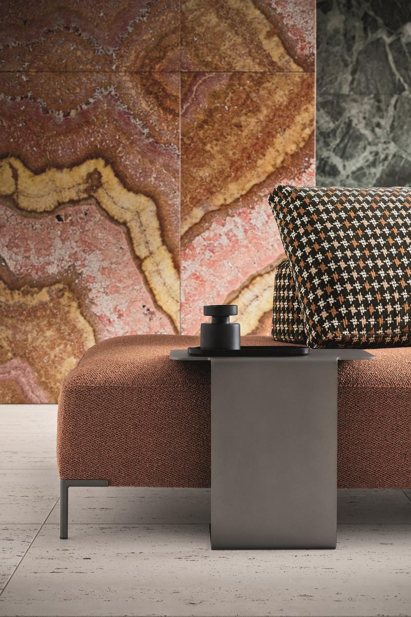 SKIN Rectangular plate side table