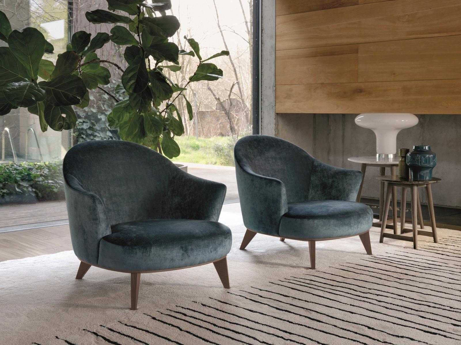 ALASIA Fabric armchair with removable cover with footstool