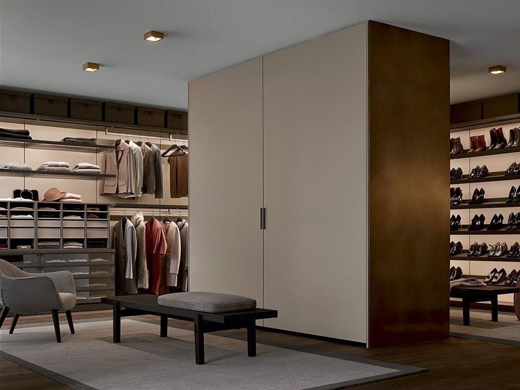 UBIK Sectional walk-in wardrobe