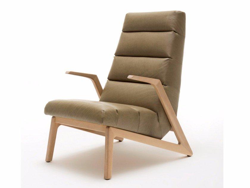 580 Leather armchair with armrests