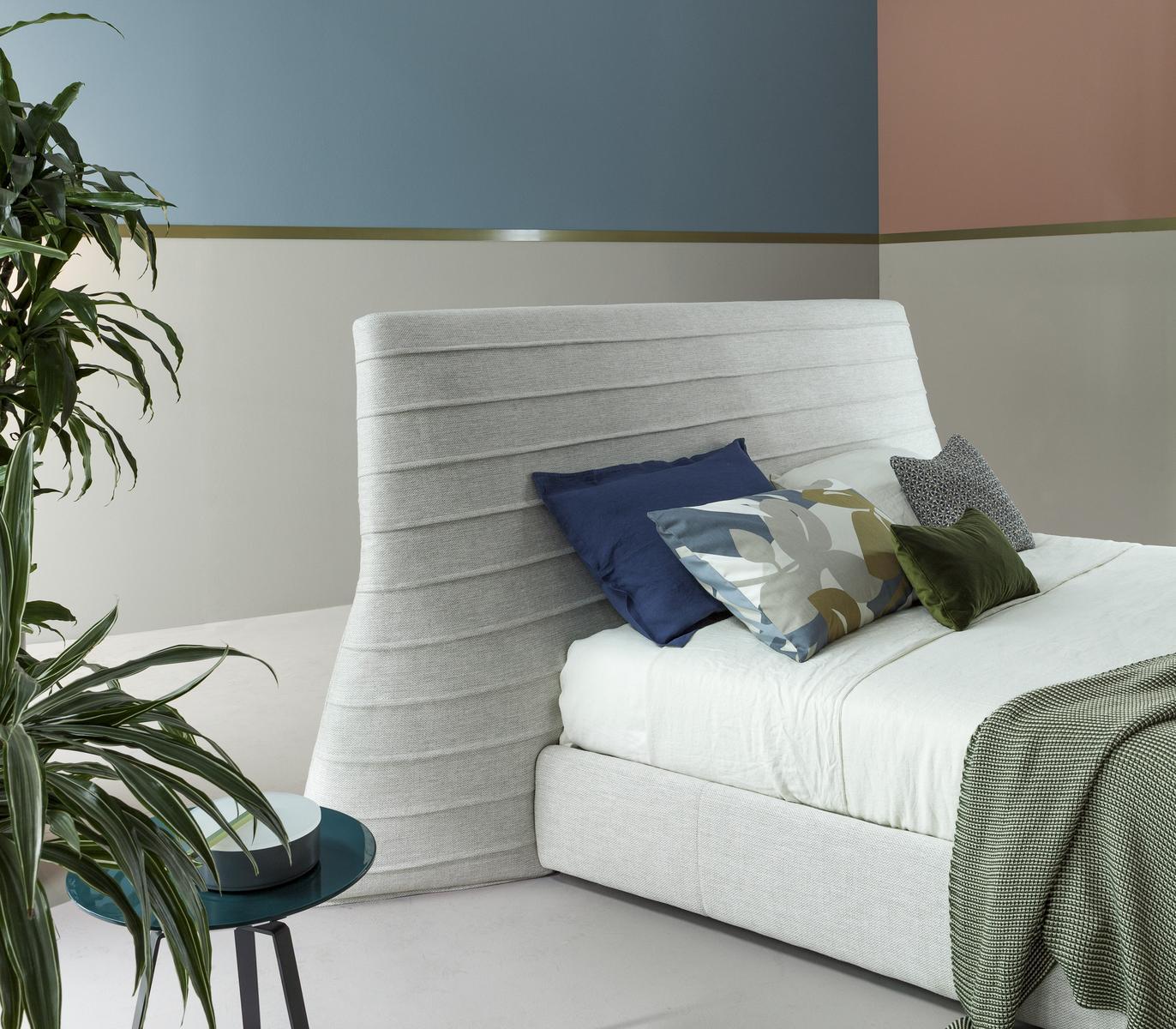 KENOBI Upholstered fabric bed