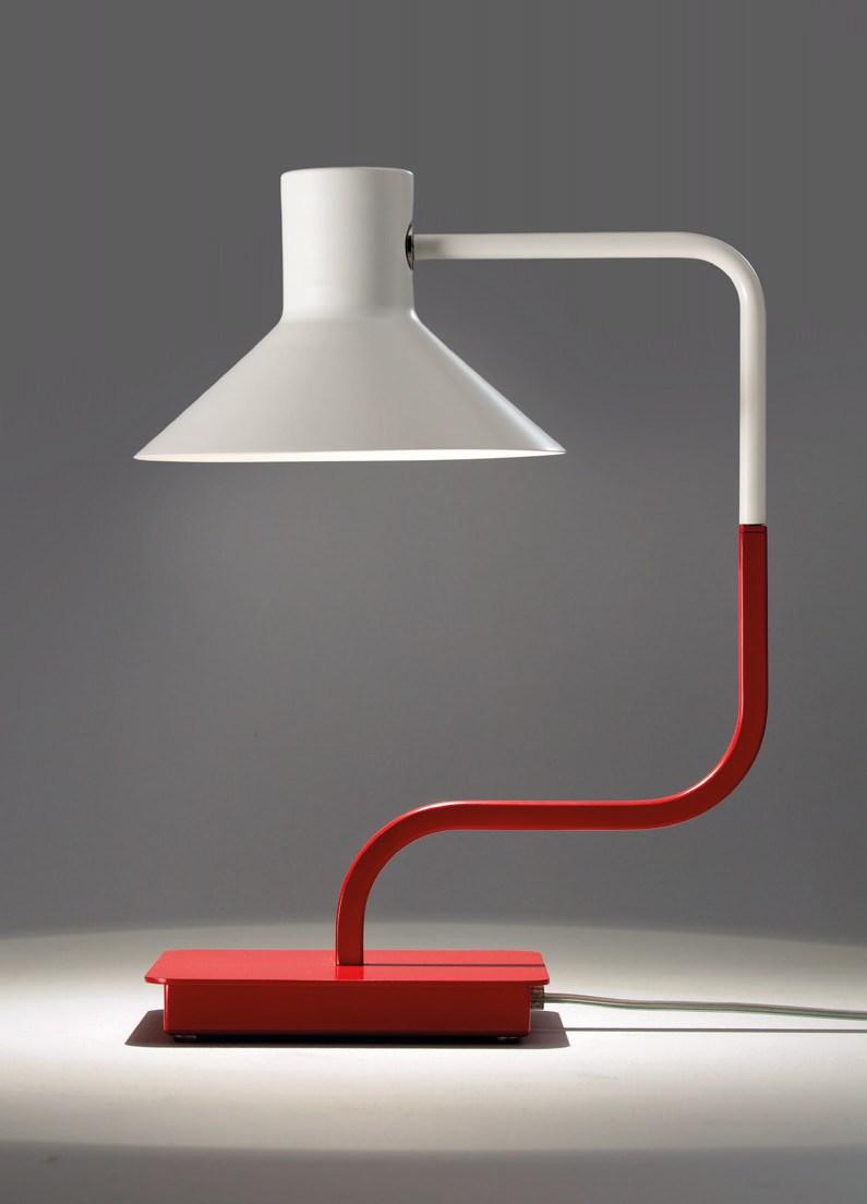 SISTER LED adjustable iron table lamp