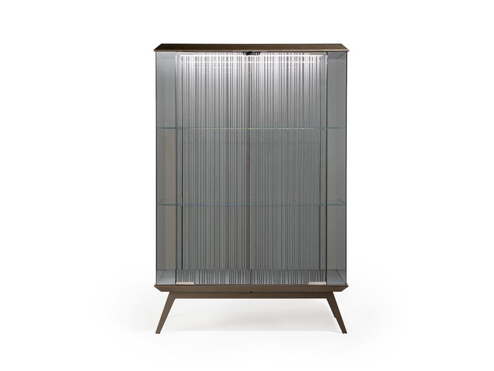 LONDON Display cabinet with integrated lighting